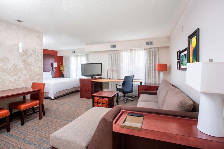 Room 15 of 22