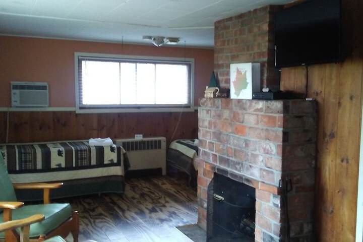 Room 13 of 34