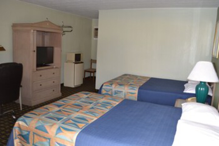 Lake Country Motel