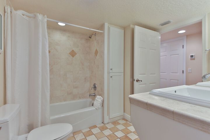 Tortuga Inn Beach Resort