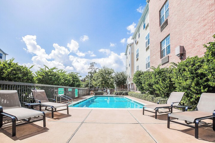 Pool 3 of 22