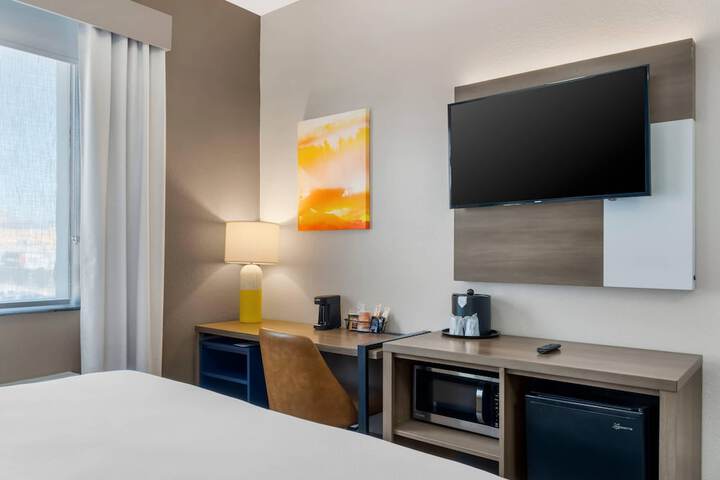 Comfort Inn & Suites El Paso I-10 Airport Area