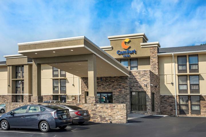 Hotel 4 of 27