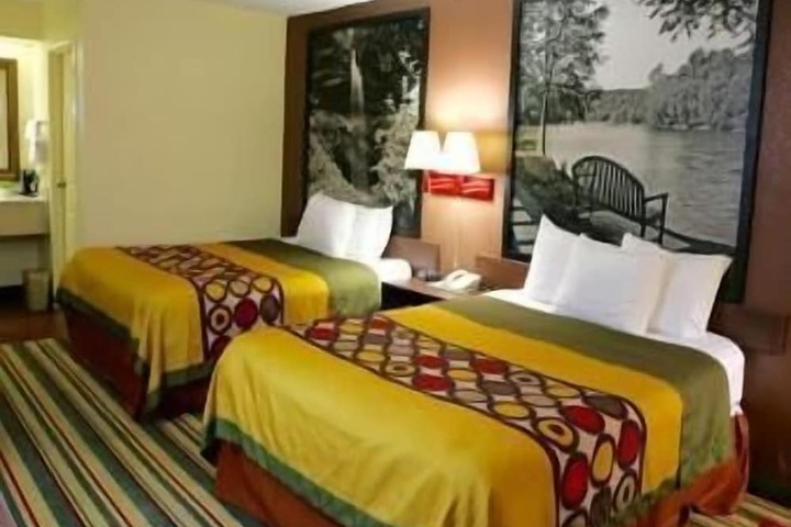 Super 8 by Wyndham Dublin