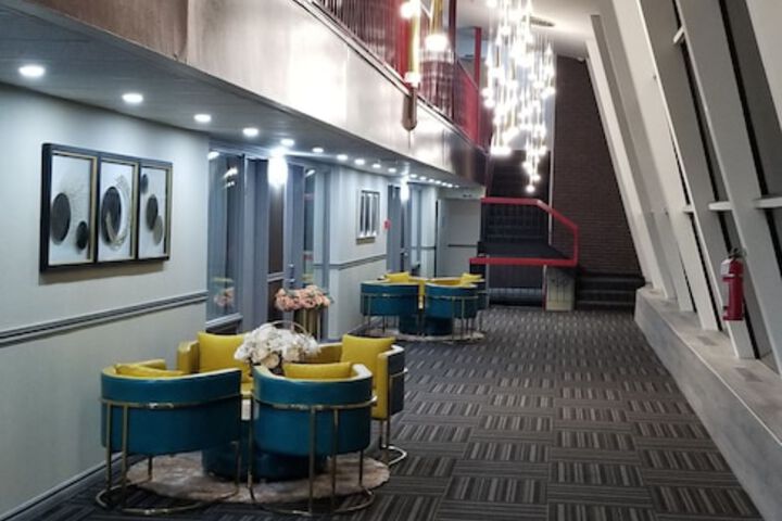 Hotel Interior 8 of 28