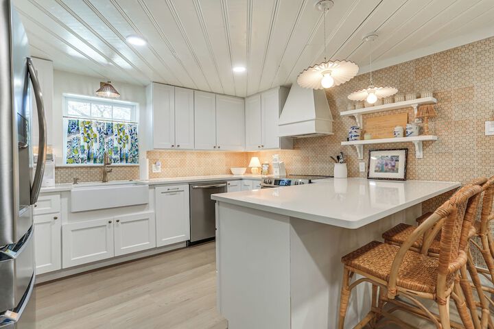 Walk to Lake Texoma: Kingston Retreat w / Deck!
