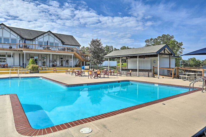 Gorgeous Bushkills Lodge w / Pool Access!