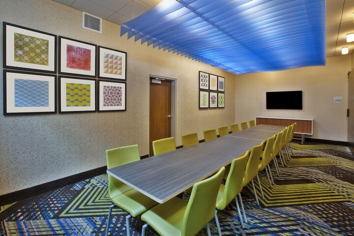 Holiday Inn Express & Suites South Hill by IHG