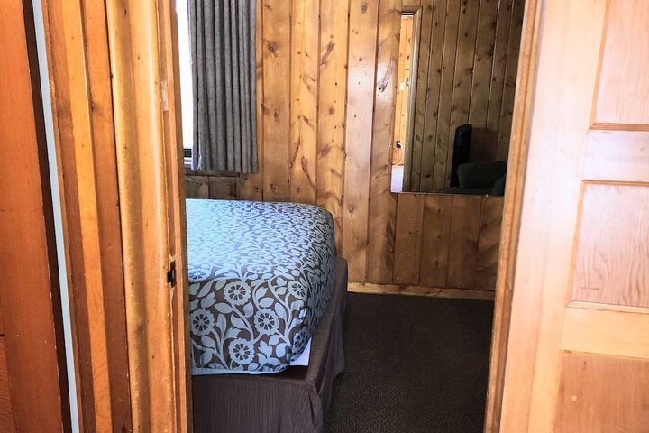 Room 53 of 68