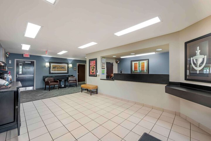 Hotel Interior 10 of 25