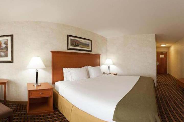 Room 21 of 42
