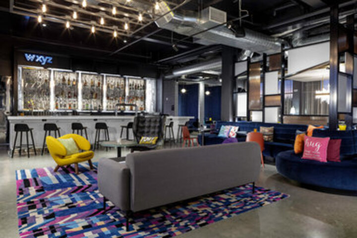 Lounge 403 of 462