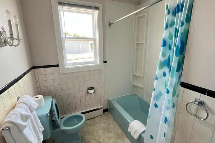 Admirals Quay Motel & Suites