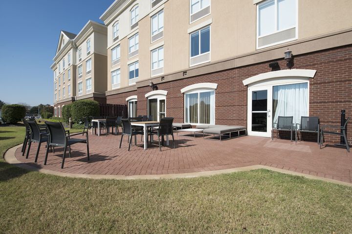 Terrace/Patio 47 of 48