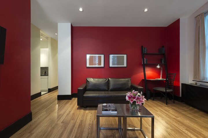 Room 22 of 37