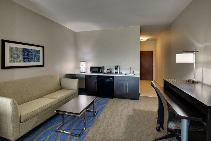 Room 13 of 35