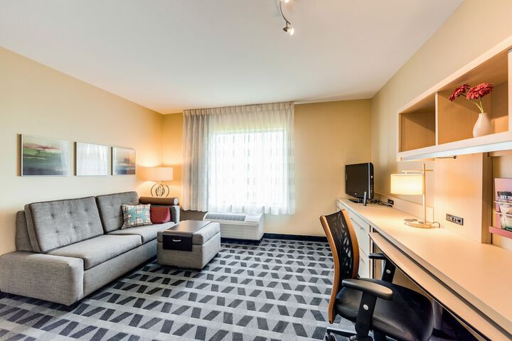 Room 21 of 32