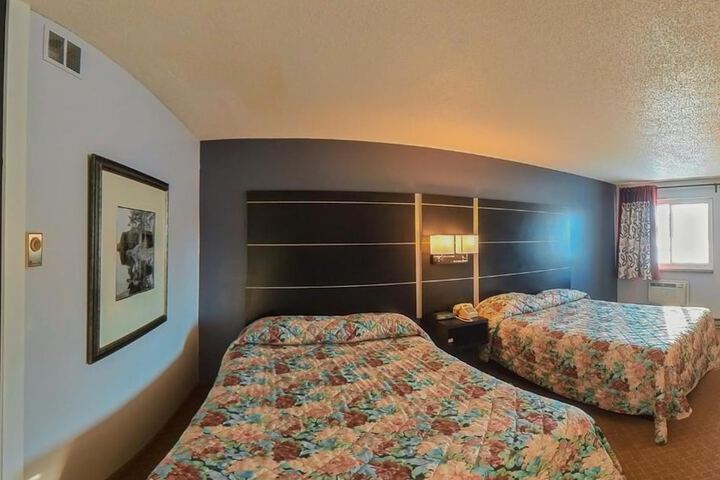 Room 12 of 23
