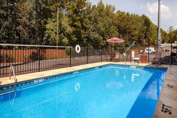 Best Western Allatoona Inn & Suites