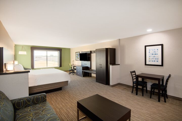 Room 30 of 48