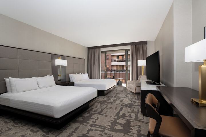 Hilton Promenade at Branson Landing