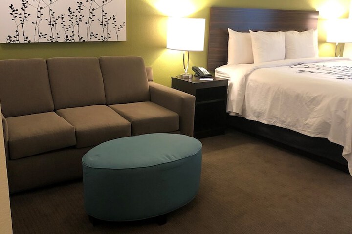 Room 26 of 47