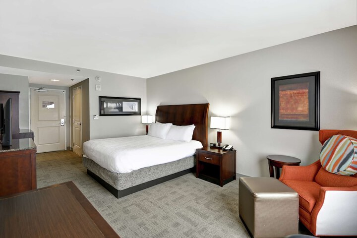 Room 13 of 37