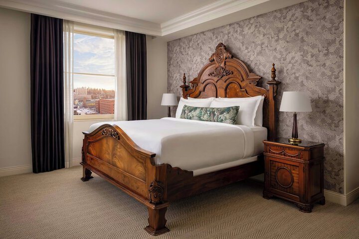 Davenport Hotel Autograph Collection