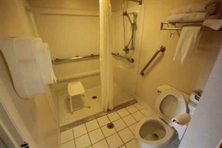 Rodeway Inn & Suites