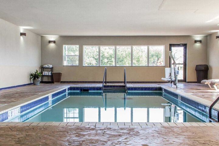Pool 10 of 90