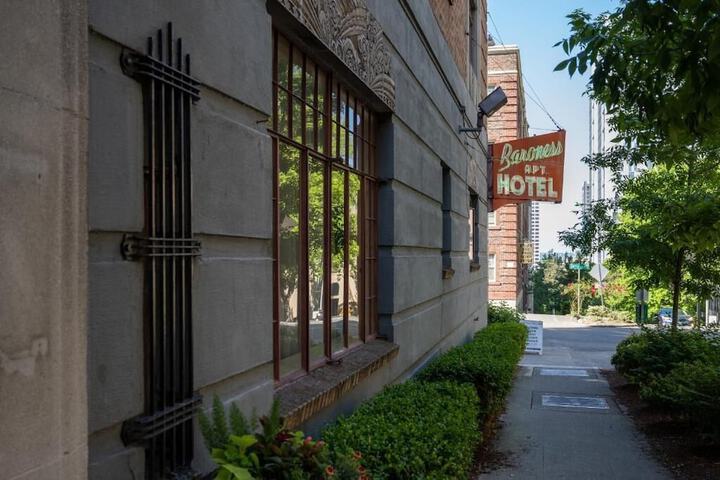 Hotel 4 of 40