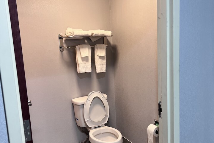 Room 34 of 129