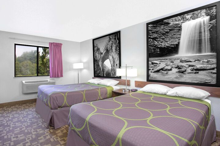 Room 13 of 21