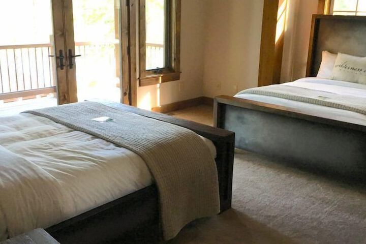Room 72 of 149