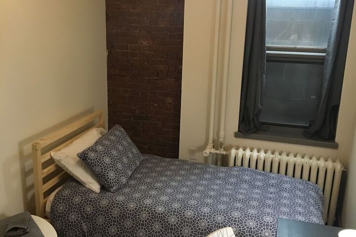 Room 21 of 28