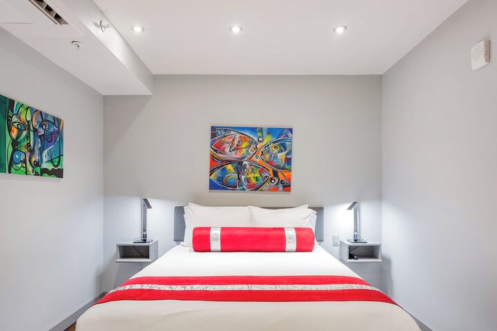 Room 371 of 488