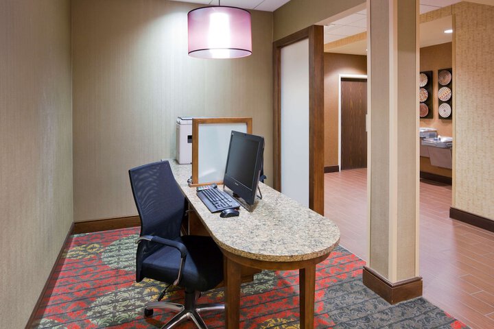 Business Center 40 of 40