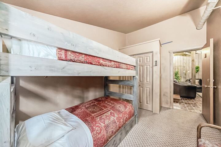 Room 54 of 153