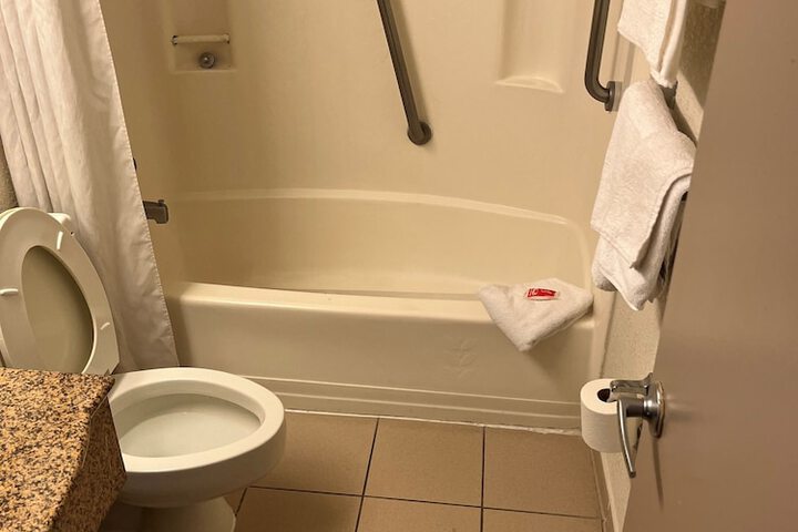 Red Carpet Inn