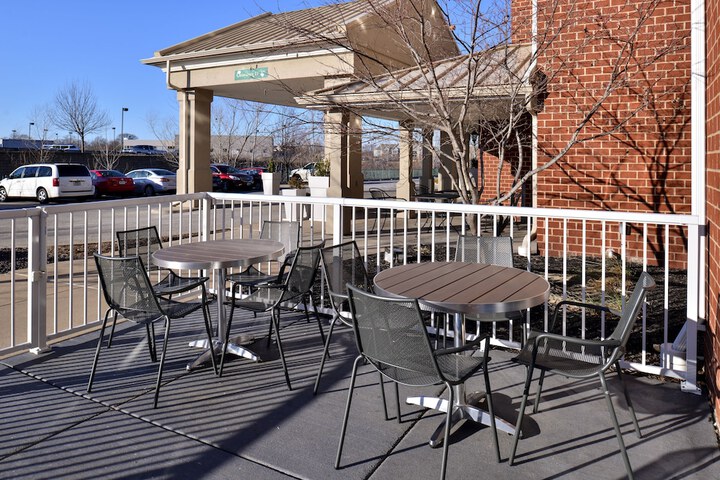 Holiday Inn Express St. Louis West - OFallon by IHG