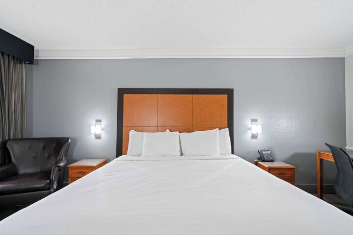 Room 122 of 142