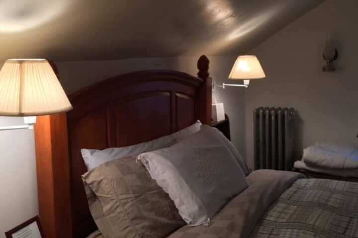 Room 9 of 79