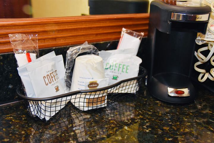 Breakfast/Coffee Service 25 of 35