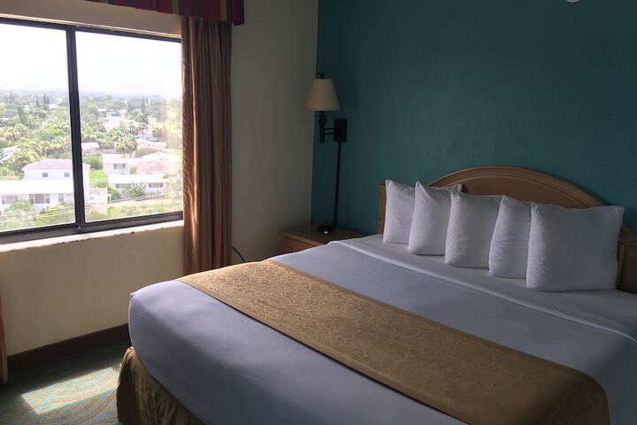 Room 90 of 105