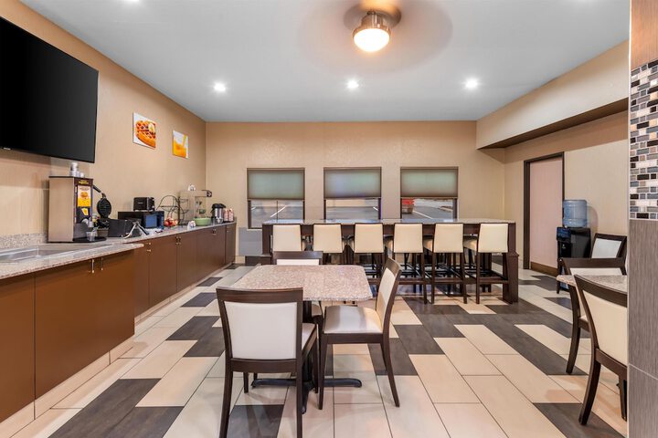 Red Lion Inn & Suites Blue Springs