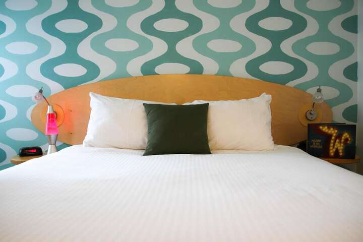 Starlux Hotel