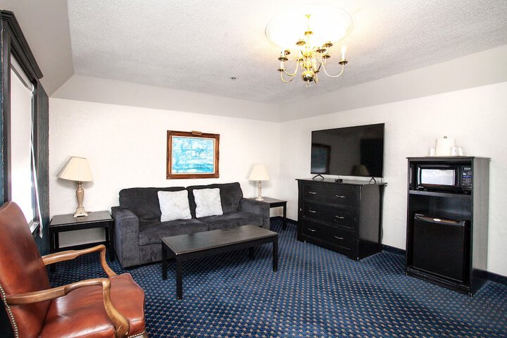 Chateau Hotel and Conference Center