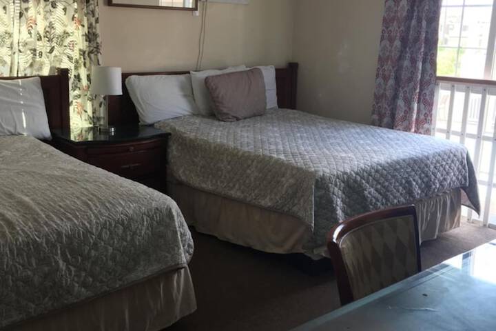 Room 33 of 41