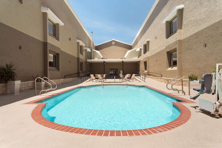 Pool 3 of 20