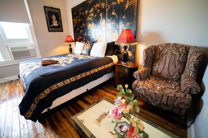 Oaak Tree Hotel
